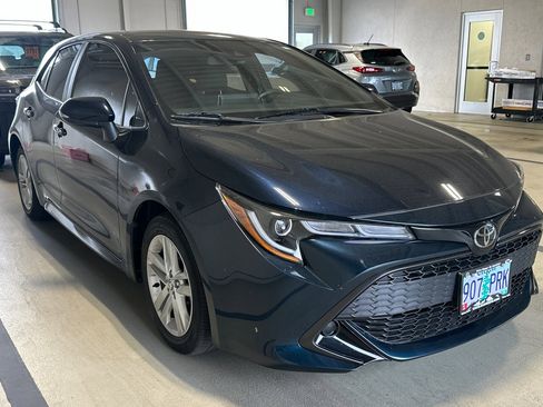 Used 2021 Toyota Corolla SE image 2