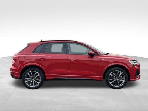 Certified 2025 Audi Q3 2.0T Premium image 8
