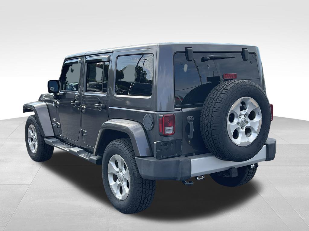 Used 2014 Jeep Wrangler Unlimited Sahara AWD/4WD image 11