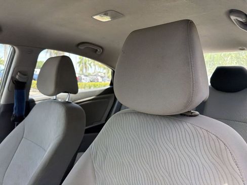 Used 2012 Hyundai Accent GLS w/ Premium Pkg 3 FWD image 20