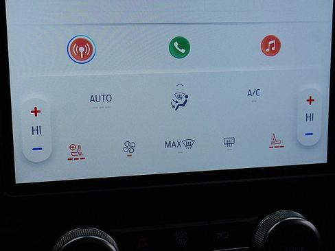 Used 2024 Ford Edge Titanium image 39