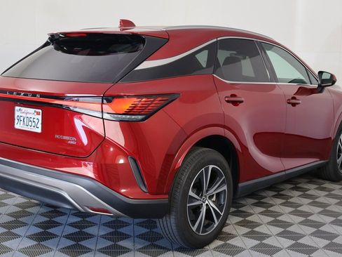 Used 2023 Lexus RX 350h w/ Accessory Package (Z1) AWD/4WD image 4