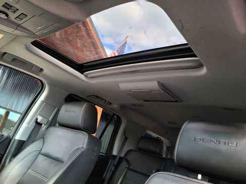 Used 2018 GMC Yukon Denali w/ Open Road Package image 22