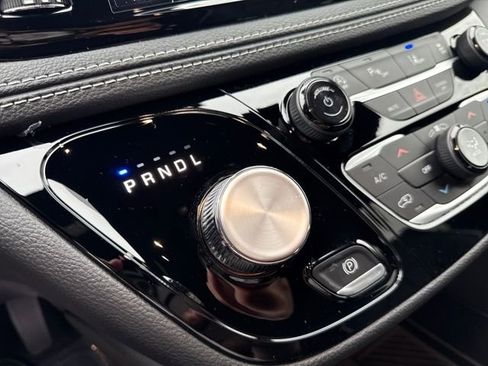 New 2026 Chrysler Pacifica Limited image 27