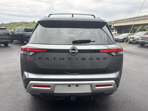 Used 2023 Nissan Pathfinder SL w/ SL Premium Package AWD/4WD image 4