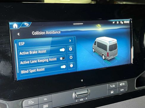 Used 2025 Mercedes-Benz Sprinter 2500 image 33