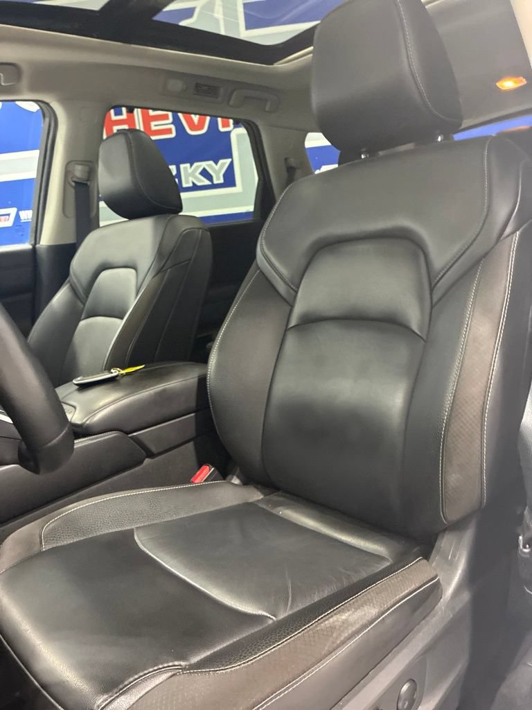 Used 2024 Nissan Pathfinder SL w/ SL Premium Package AWD/4WD image 15