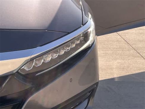 Used 2018 Honda Accord Touring image 24