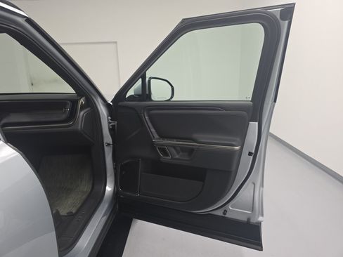 Used 2024 Rivian R1S Adventure Quad AWD/4WD image 18