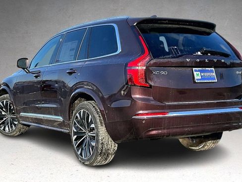 New 2026 Volvo XC90 B6 Plus w/ Protection Package Premier AWD/4WD image 3