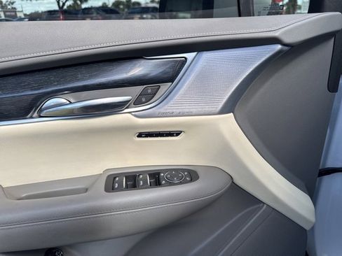 Used 2024 Cadillac XT6 Premium Luxury image 25