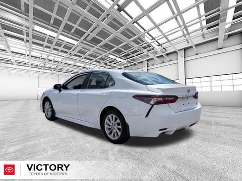 Used 2024 Toyota Camry SE FWD image 5