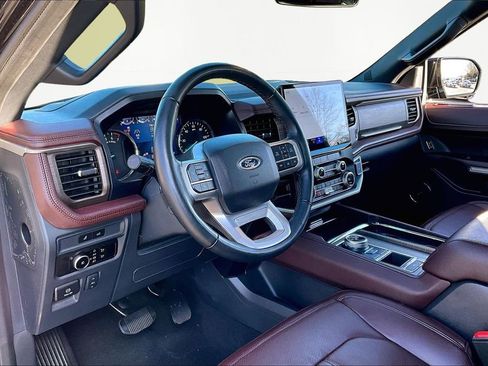 Used 2024 Ford Expedition Limited image 12