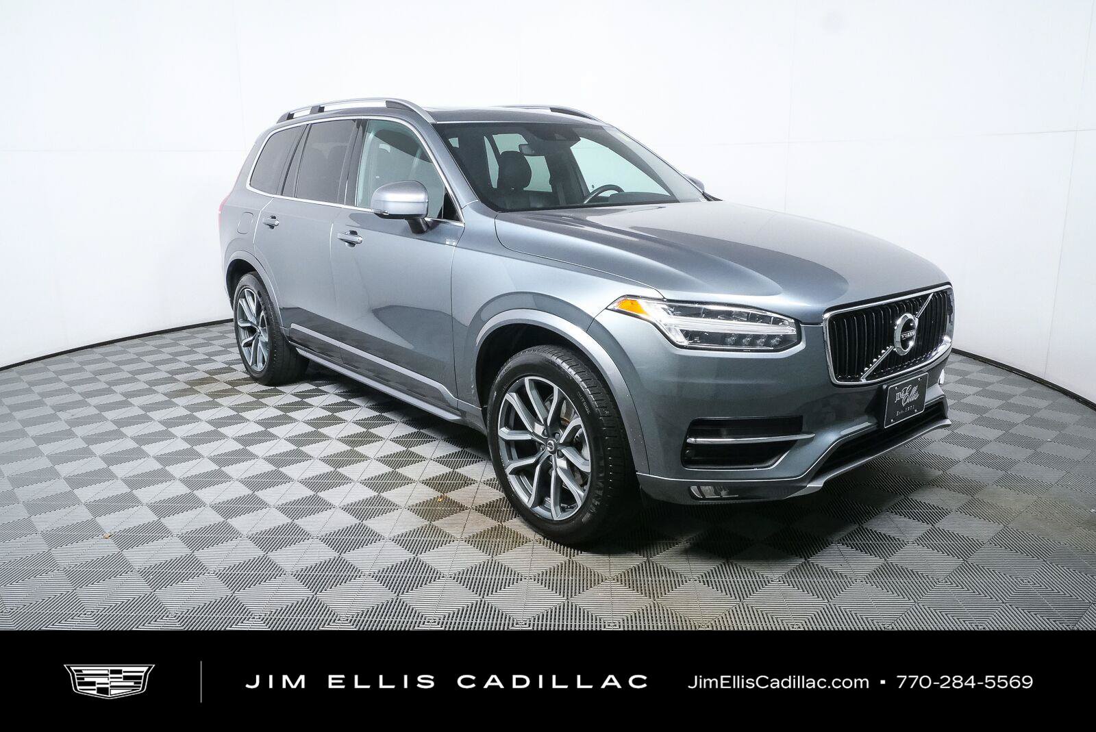 Used 2018 Volvo XC90 T6 Momentum w/ Protection Package Plus AWD/4WD image 1