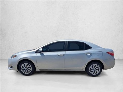 Used 2018 Toyota Corolla LE FWD image 7