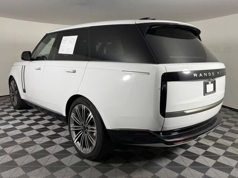Certified 2026 Land Rover Range Rover SE AWD/4WD image 4
