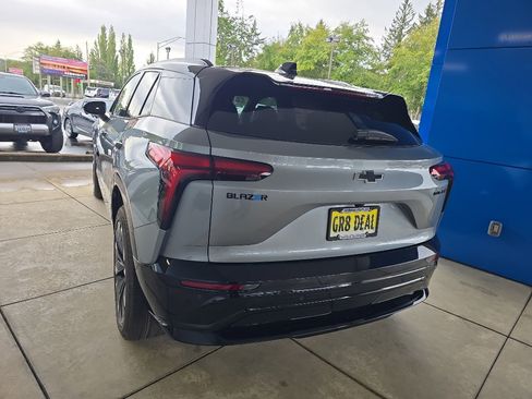 New 2026 Chevrolet Blazer EV RS image 4