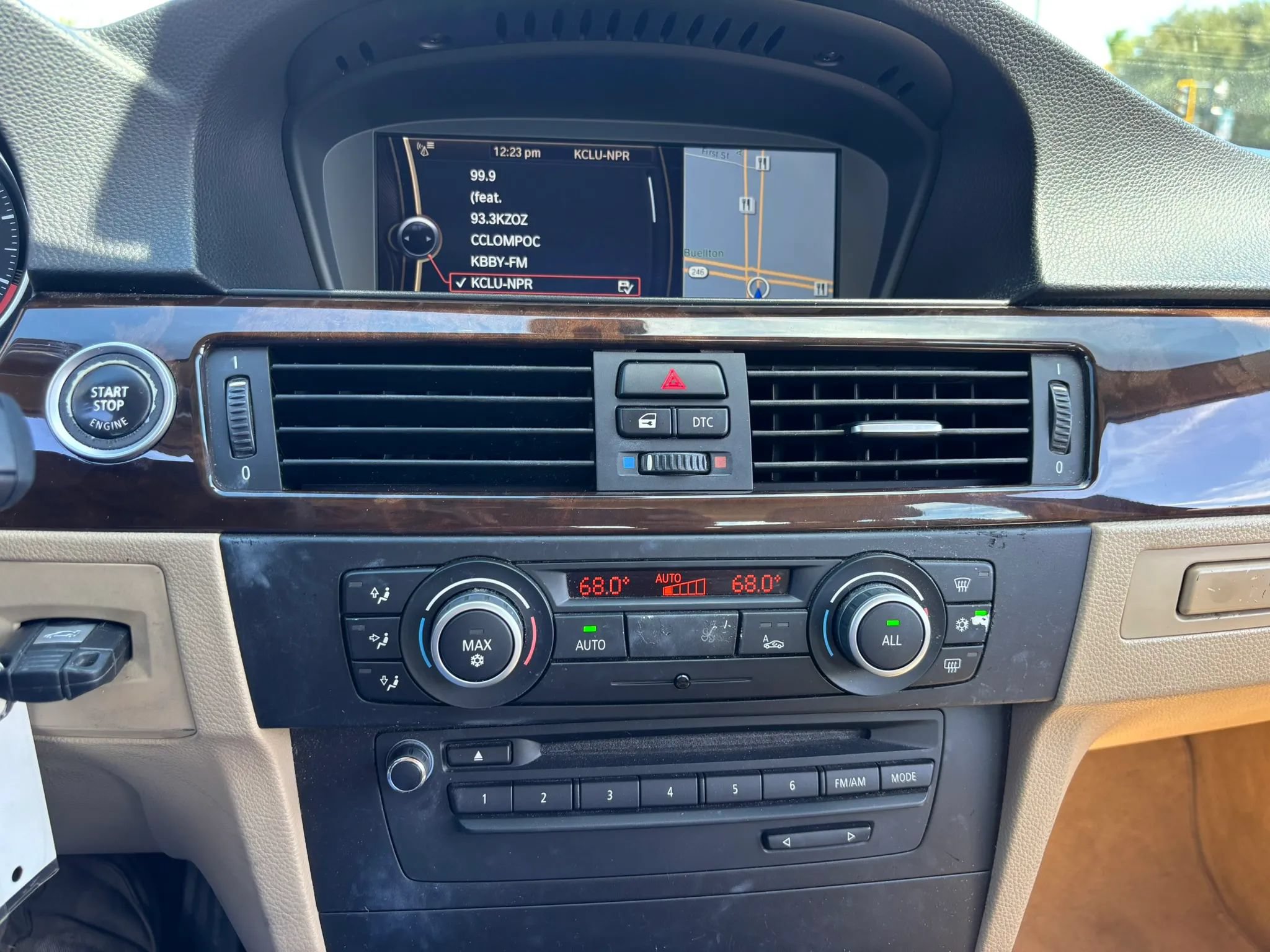 Used 2011 BMW 328i Sedan RWD image 4