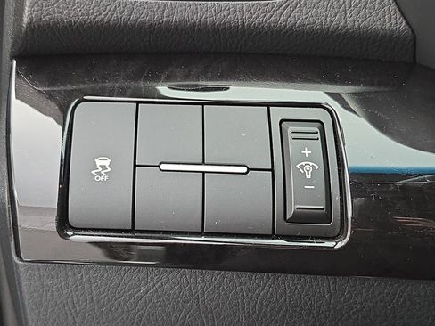 Used 2014 Kia Sorento LX image 24