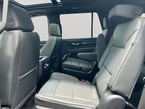 Used 2024 GMC Yukon Denali AWD/4WD image 30