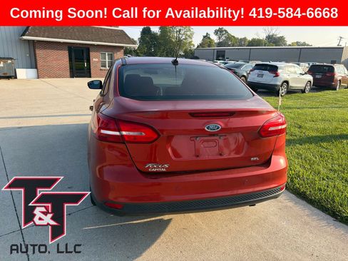 Used 2018 Ford Focus SEL FWD image 3