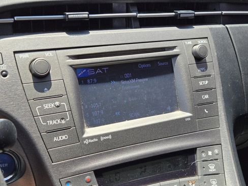 Used 2014 Toyota Prius Three image 17