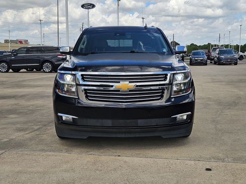 Used 2017 Chevrolet Suburban Premier AWD/4WD image 9