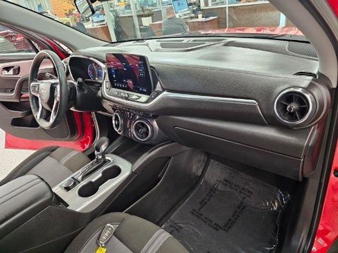 Used 2023 Chevrolet Blazer LT AWD/4WD image 8