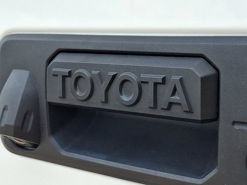 Used 2019 Toyota Tundra SR5 AWD/4WD image 28