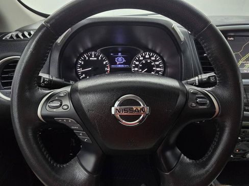 Used 2020 Nissan Pathfinder SL FWD image 23