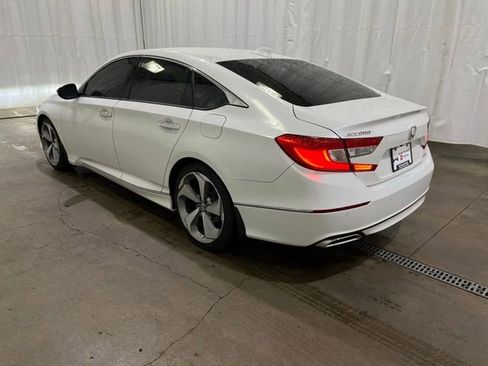 Used 2018 Honda Accord Touring image 5