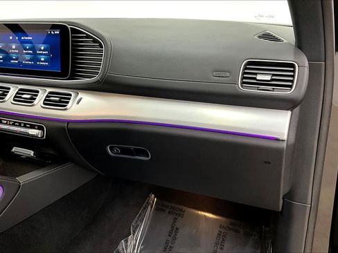 Certified 2025 Mercedes-Benz GLS 450 4MATIC image 19