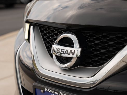 Used 2017 Nissan Maxima Platinum w/ Medallion Package FWD image 28