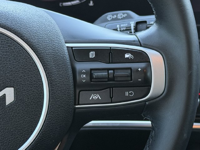 Used 2023 Kia Sportage EX FWD image 12