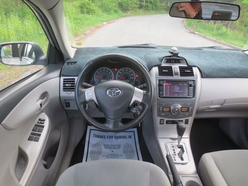 Used 2013 Toyota Corolla LE w/ Premium Complete Pkg FWD image 9