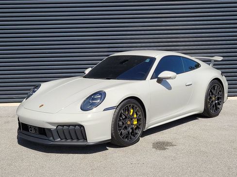 Certified 2025 Porsche 911 Carrera GTS RWD image 1