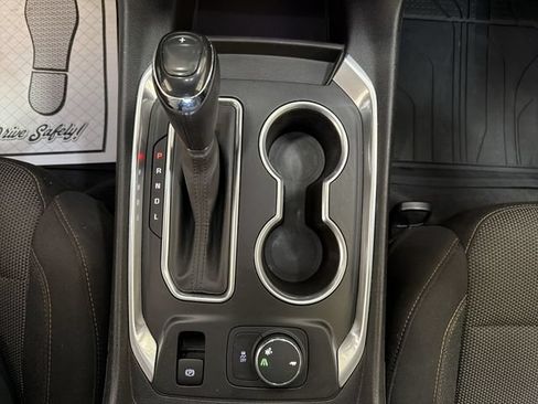Used 2020 Chevrolet Traverse LT FWD image 21