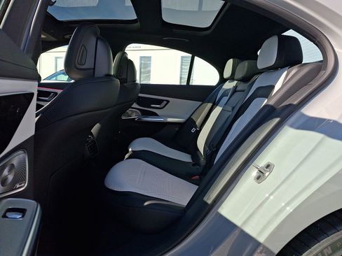 New 2026 Mercedes-Benz E 53 AMG e 4MATIC Sedan image 6