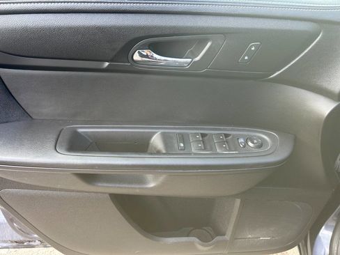 Used 2013 Chevrolet Traverse LT image 9