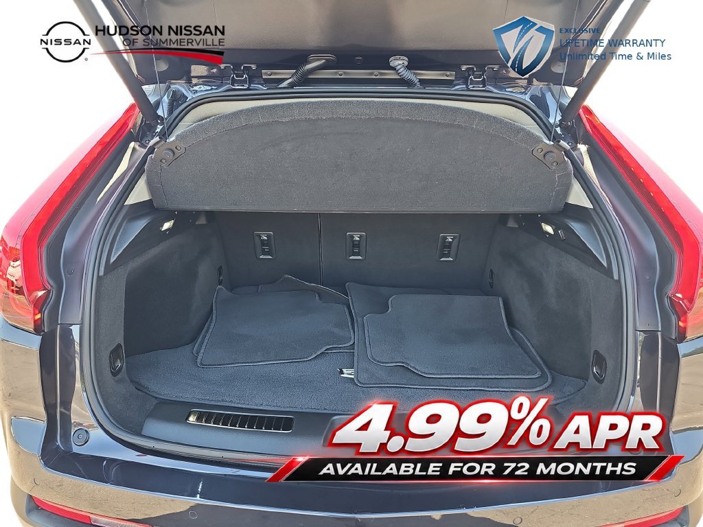 Used 2023 Cadillac XT4 Premium Luxury w/ Technology Package FWD image 30