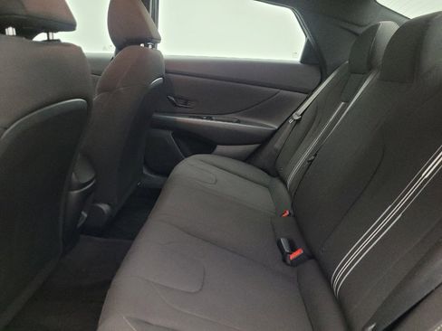 Used 2025 Hyundai Elantra Sport image 18