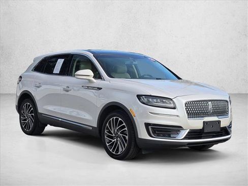 Used 2019 Lincoln Nautilus Reserve image 3