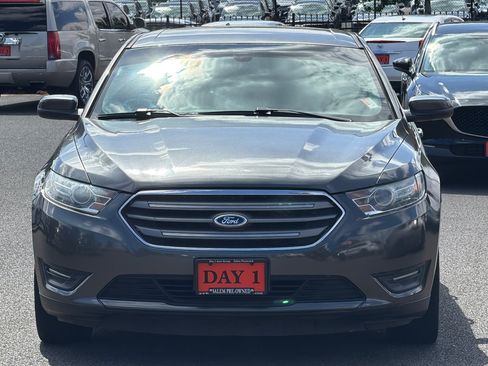 Used 2015 Ford Taurus SEL w/ Equipment Group 201A FWD image 11