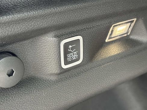 New 2025 Jeep Grand Cherokee L Altitude AWD/4WD image 16
