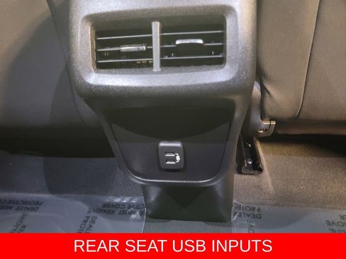 Used 2021 Chevrolet Equinox LT image 8