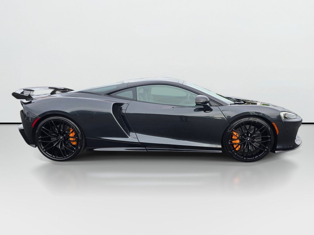 Used 2022 McLaren GT RWD image 6