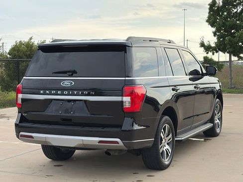 Used 2023 Ford Expedition XLT RWD image 9
