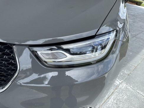 Used 2025 Chrysler Pacifica Select FWD image 31