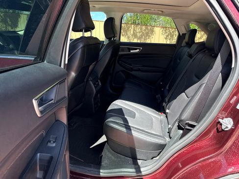 Used 2022 Ford Edge Titanium w/ Class II Trailer Tow Package image 18