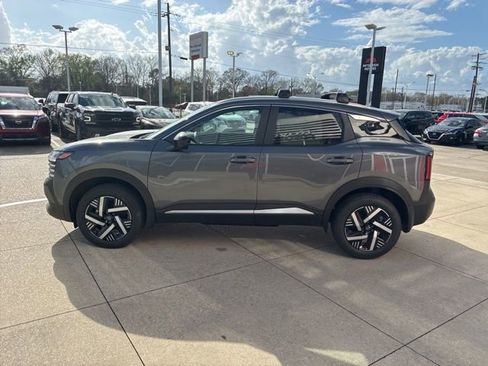 New 2026 Nissan Kicks SV w/ Cold Weather Package FWD image 4